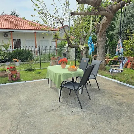 Anemos Garden House - Cozy Retreat With Garden & Parking - Near Nea Kallikrateia *