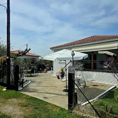 Anemos Garden House - Cozy Retreat With Garden & Parking - Near Nea Kallikrateia Holiday home *