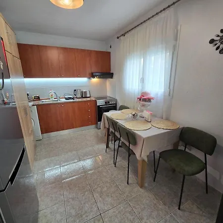 Anemos Garden House - Cozy Retreat With Garden & Parking - Near Nea Kallikrateia