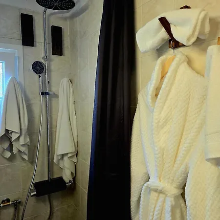 Holiday home Anemos Garden House - Cozy Retreat With Garden & Parking - Near Nea Kallikrateia *