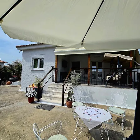 Σπίτι διακοπών Anemos Garden House - Cozy Retreat With Garden & Parking - Near Nea Kallikrateia Vergia
